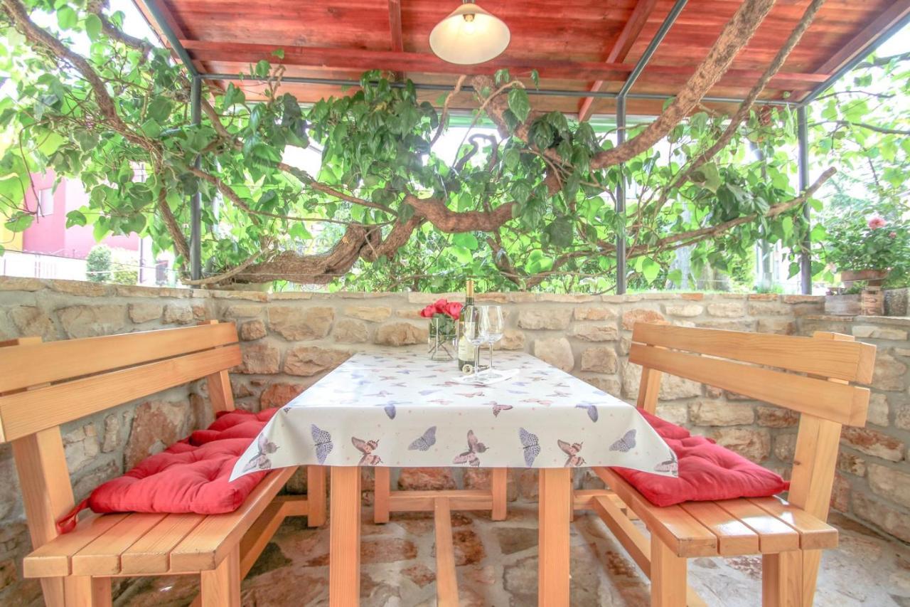 Carla Guest House Novigrad  Exterior photo