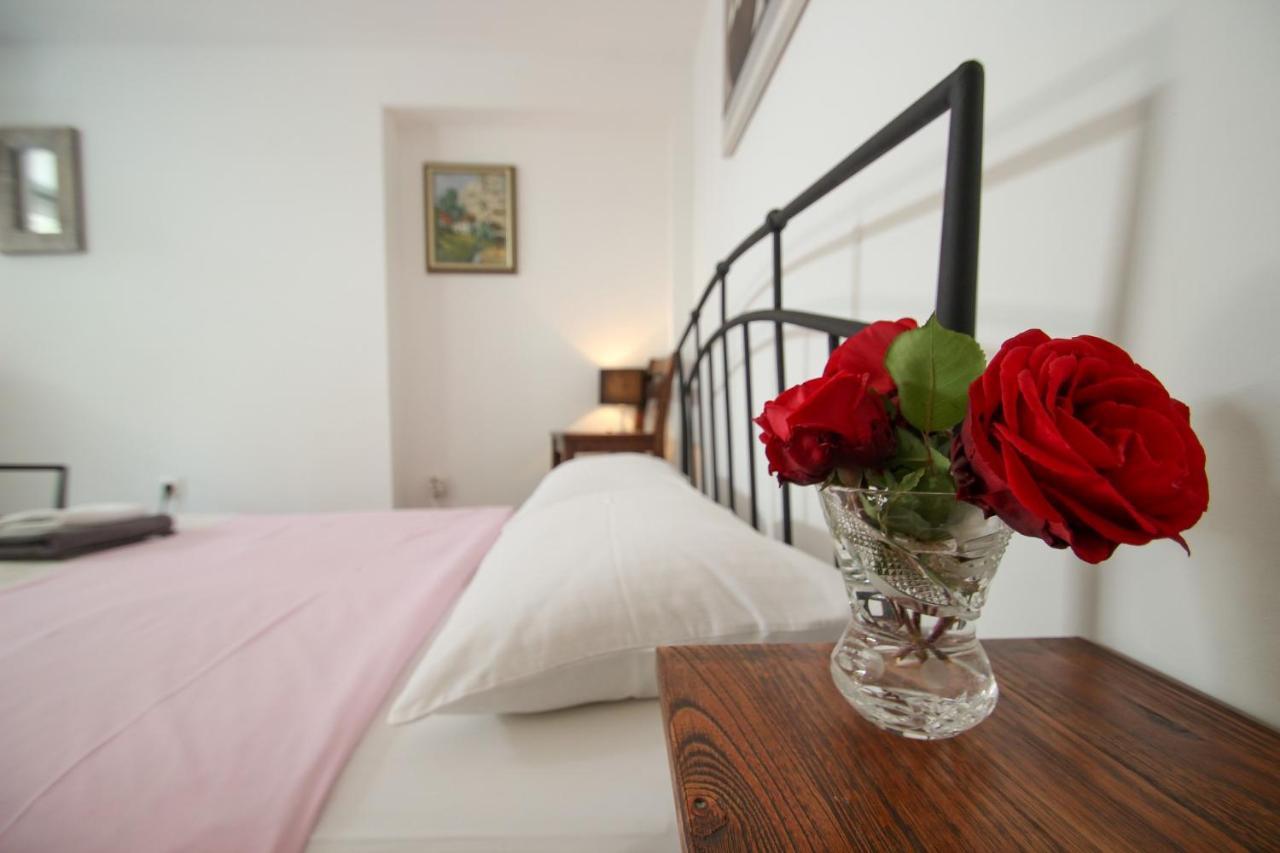 Carla Guest House Novigrad  Exterior photo