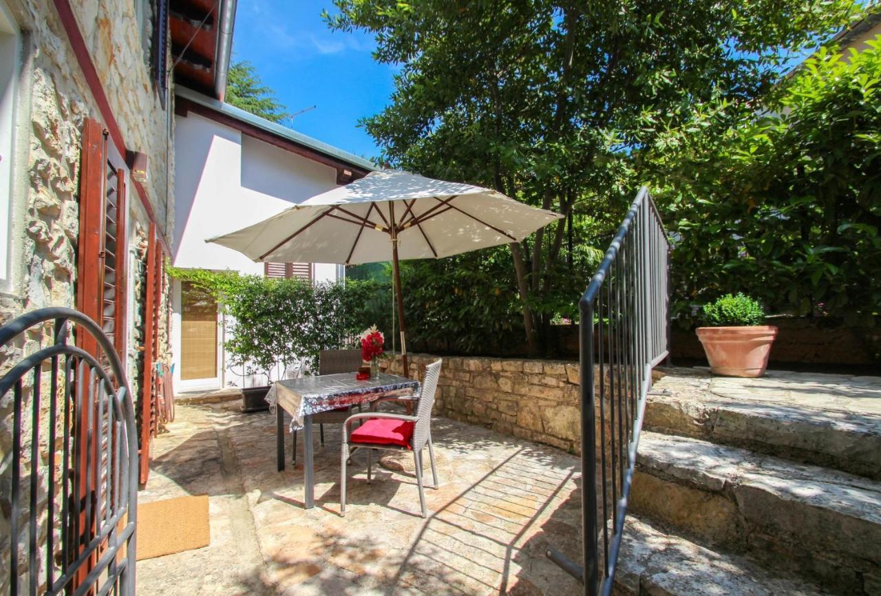 Carla Guest House Novigrad  Exterior photo